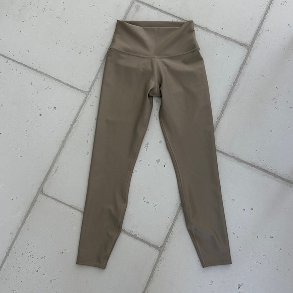 Alo High-Waist Airlift 7/8 Legging - Picture 2 of 4